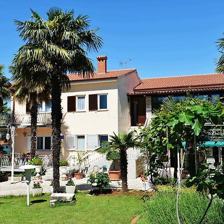 Apartments Nela Poreč Kültér fotó