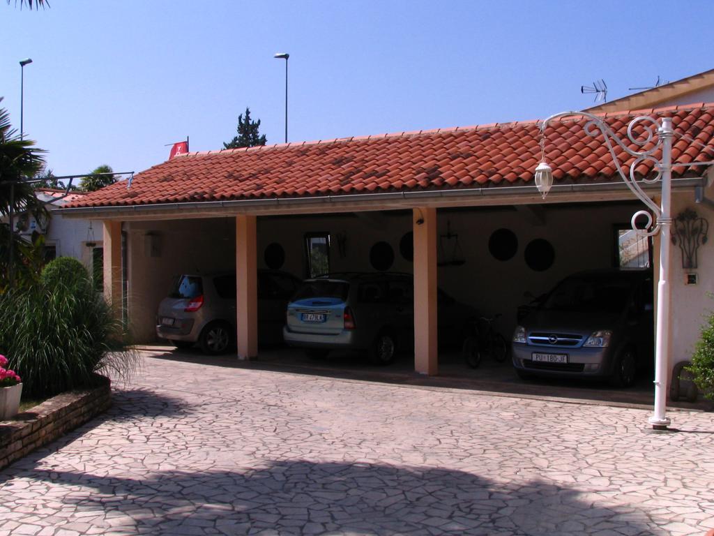 Apartments Nela Poreč Kültér fotó